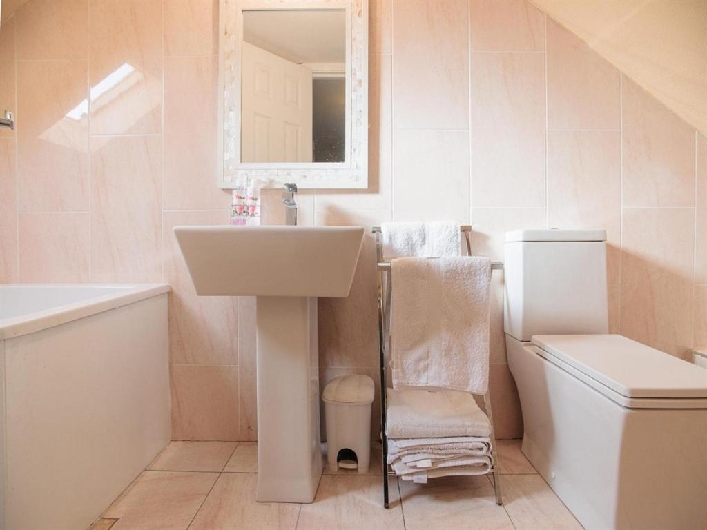 Busby Apartments Glasgow Phòng bức ảnh
