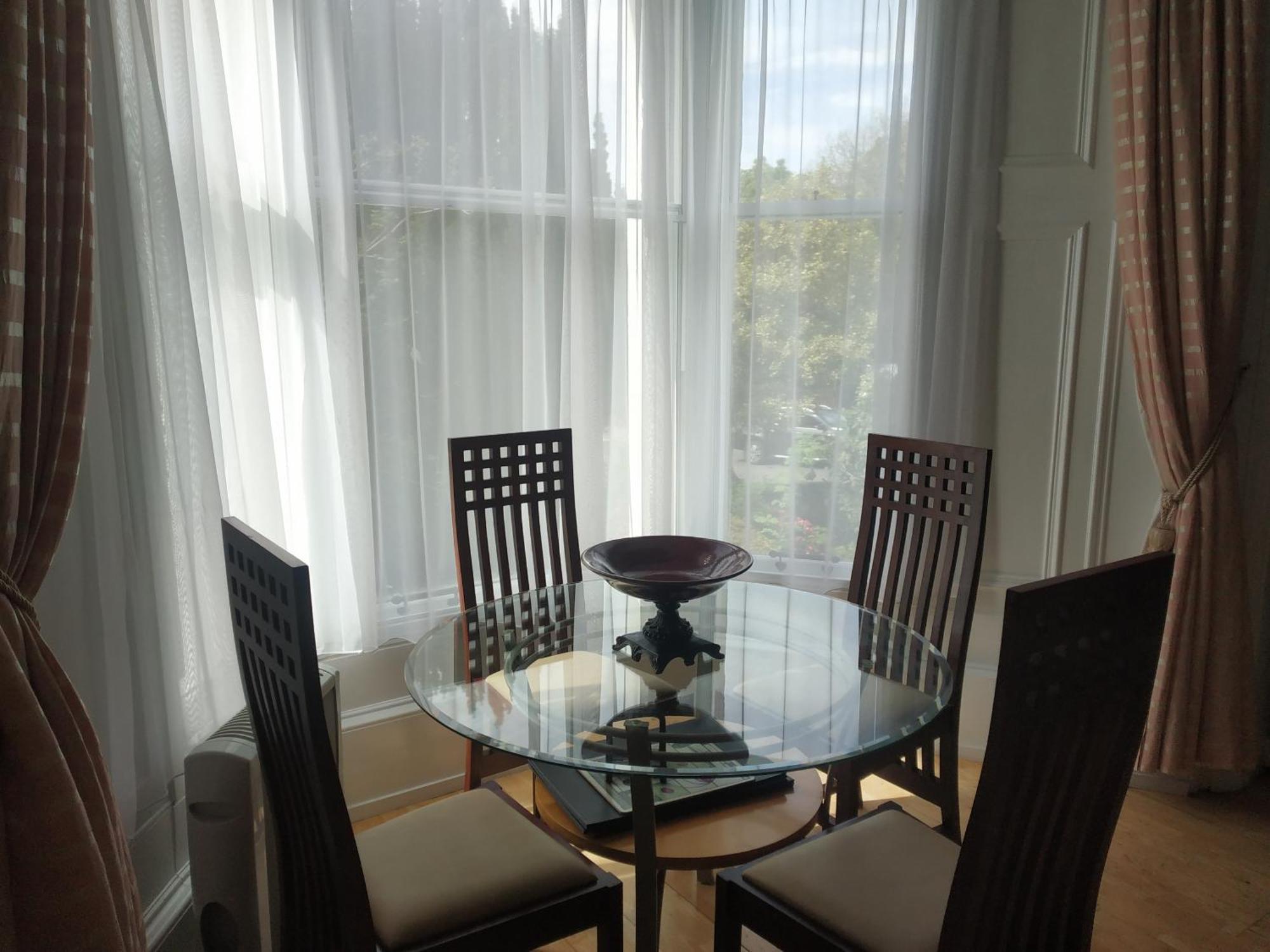 Busby Apartments Glasgow Phòng bức ảnh